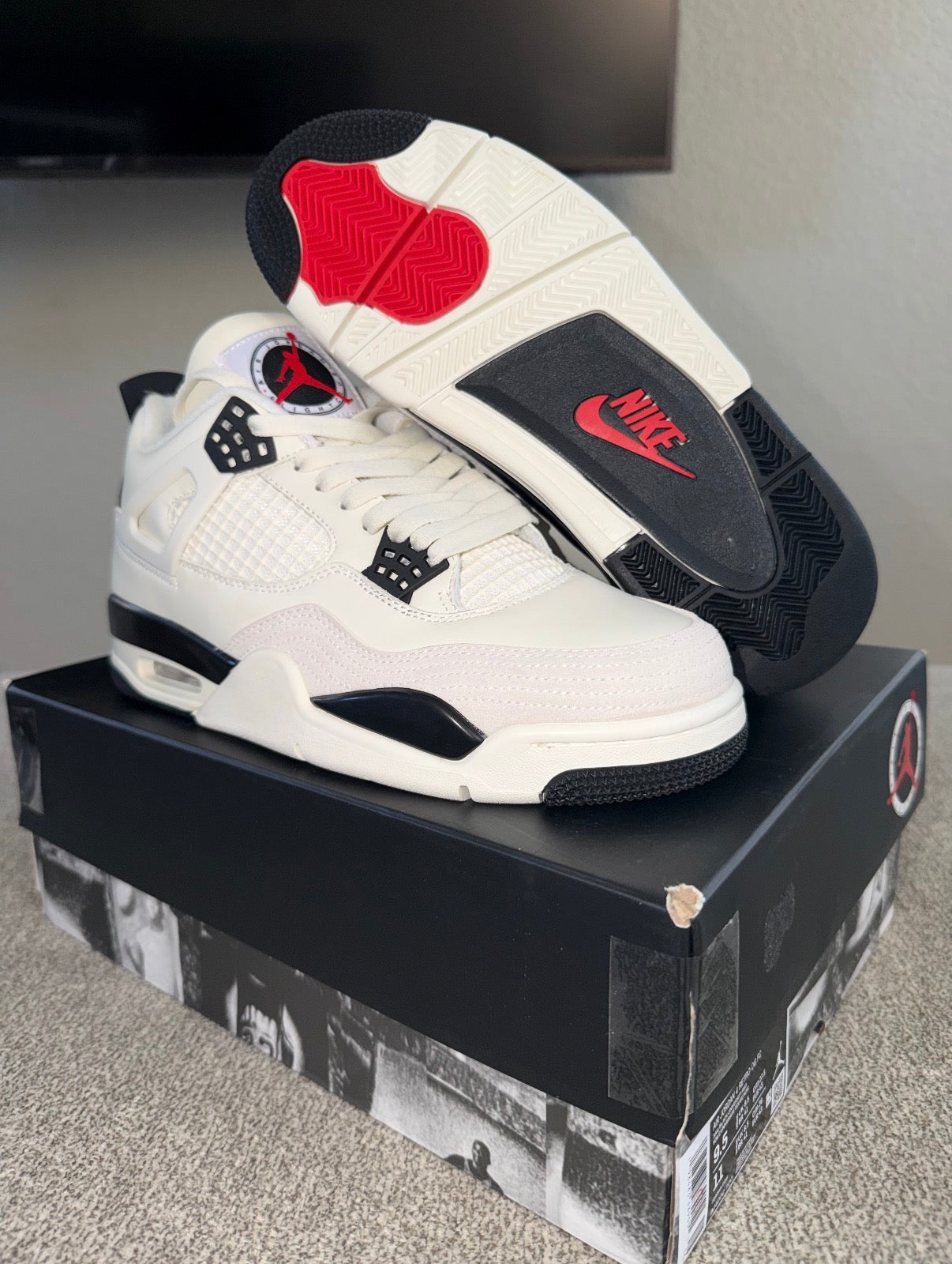 Adult Jordan 4 Retro Flight Club
