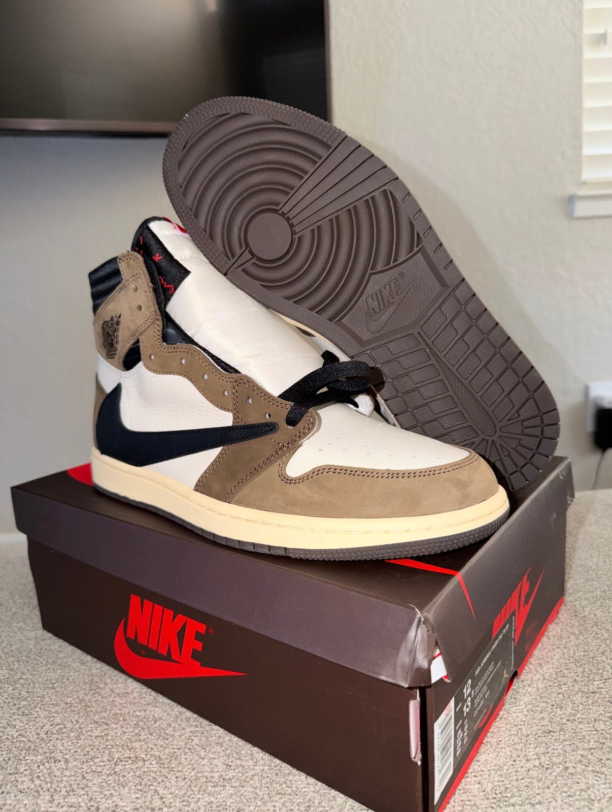 Adult Jordan Retro High OG Travis Scott Mocha